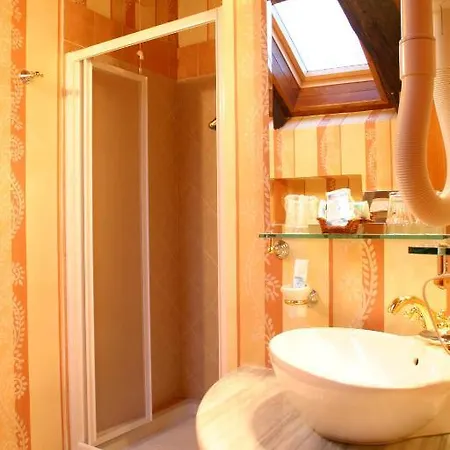 レオン ドーロ 3*